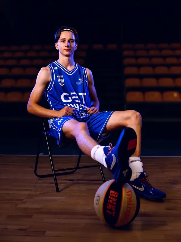 Tomas Guelen, GET United