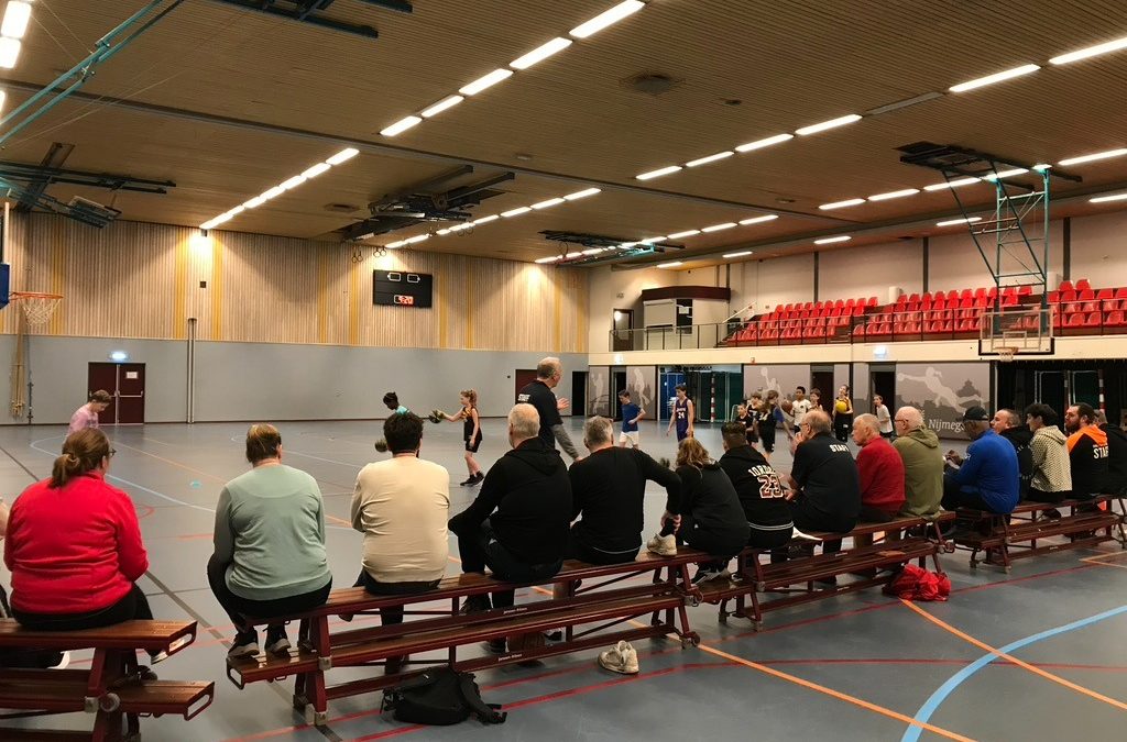 Succesvolle trainersclinic United Basketball
